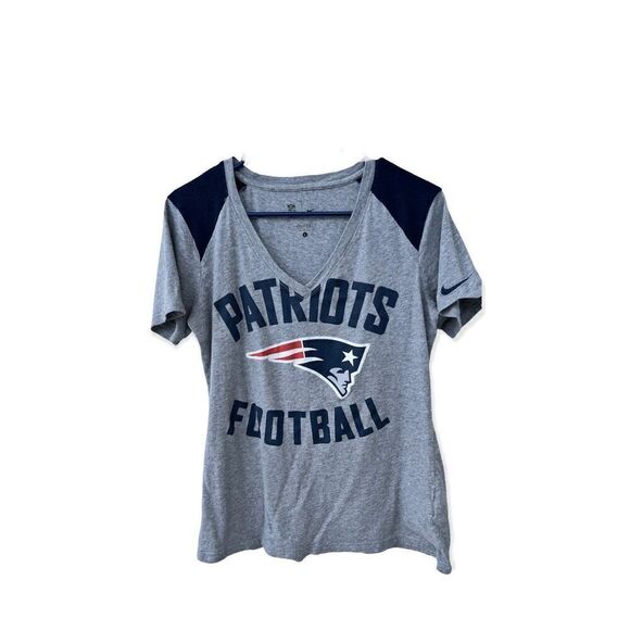 Patriots NFL Football t-shirt size Large - Picture 1 of 7